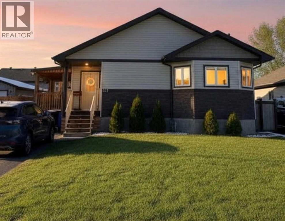 125 Beardsley Crescent Property Photo 1