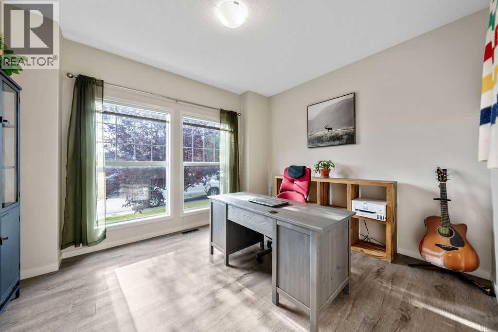 132 Evansborough Way Nw Property Photo 5