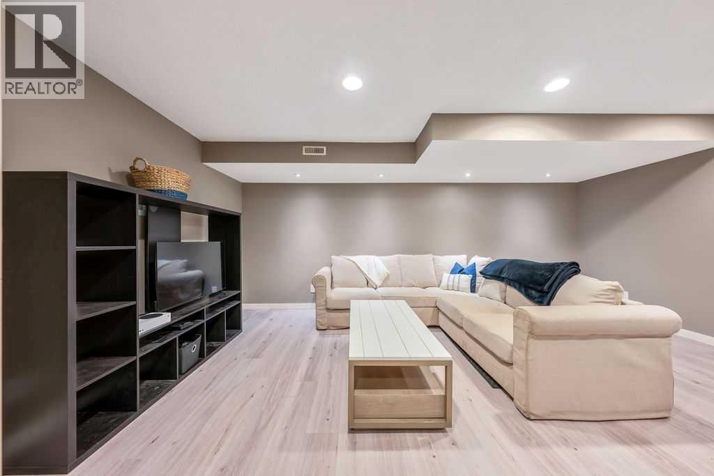 132 Evansborough Way Nw Property Photo 24