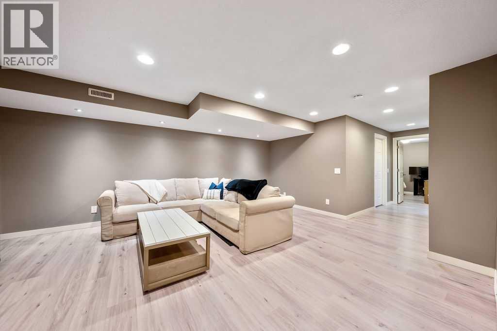 132 Evansborough Way Nw Property Photo 25