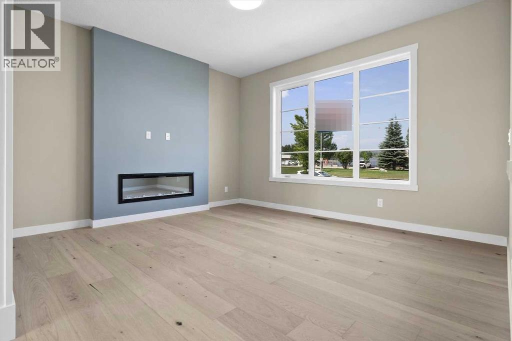 406 River Avenue Property Photo 2