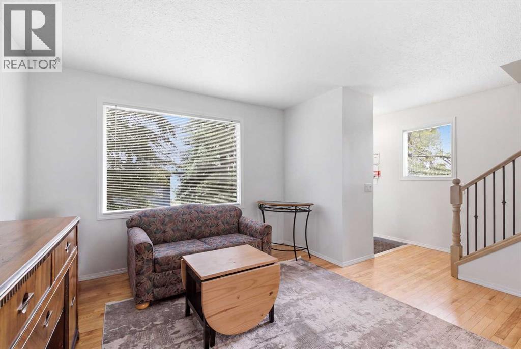 800 Bowcroft Place Property Photo 4