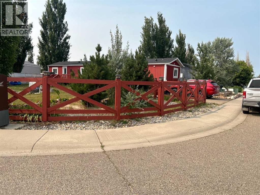 116 Meadow Lake E Property Photo 1