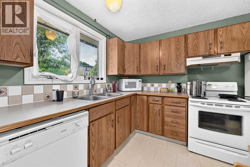 1117 8 Street Se Property Photo 12