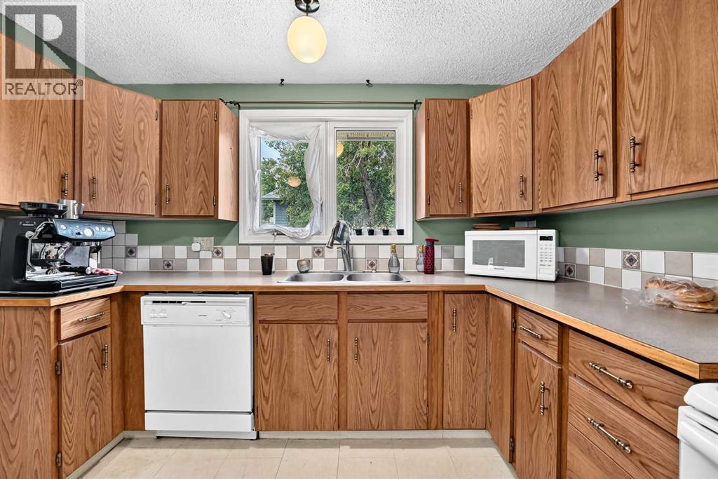 1117 8 Street Se Property Photo 13