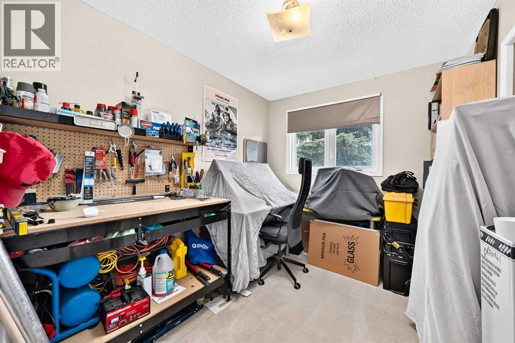1117 8 Street Se Property Photo 23