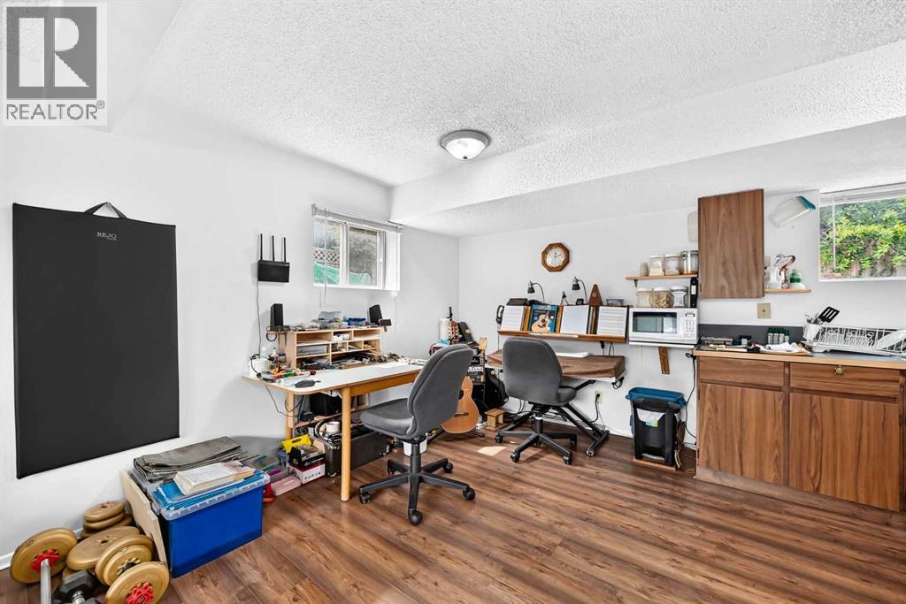 1117 8 Street Se Property Photo 27