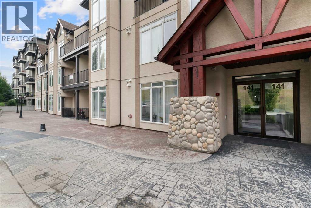 141 Mountain Street Property Photo 2