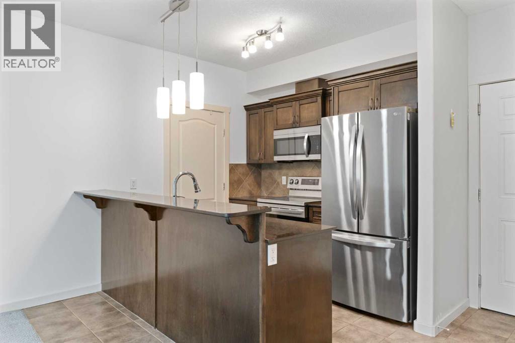 141 Mountain Street Property Photo 3
