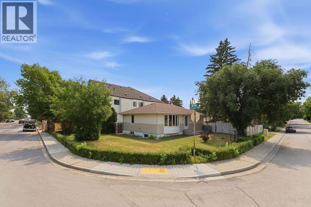 5604 21 Street Sw Property Photo 3