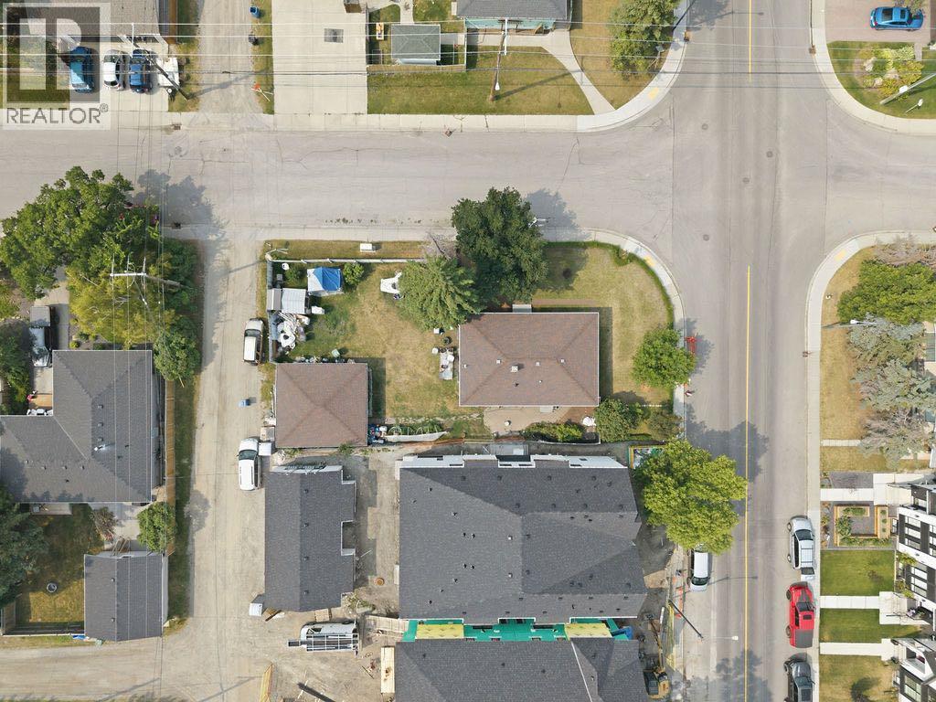 5604 21 Street Sw Property Photo 4