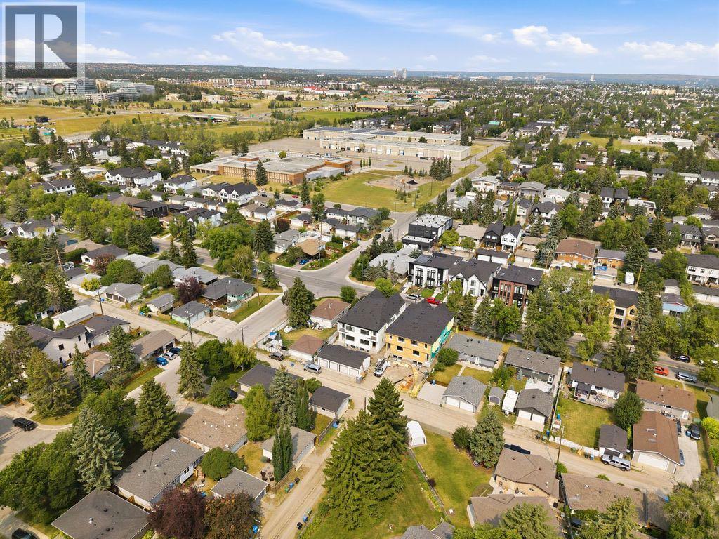 5604 21 Street Sw Property Photo 24