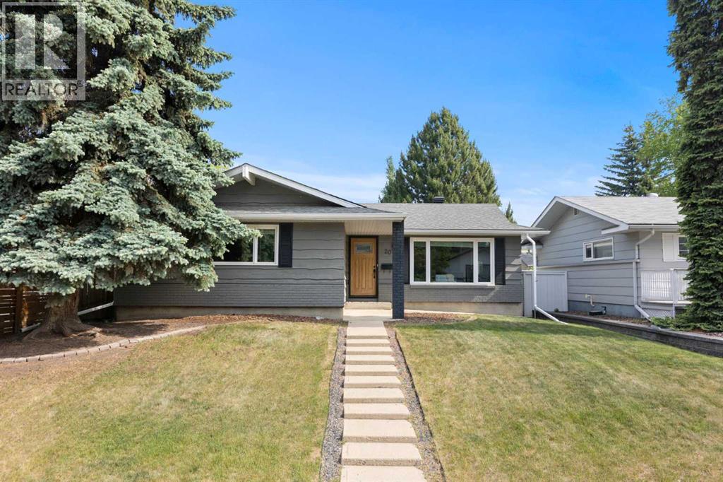 20 Mapleburn Drive Se Property Photo 1