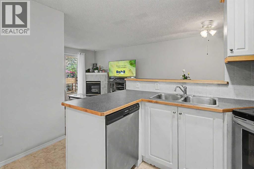 7724 Bowness Road Northwest Property Photo 8