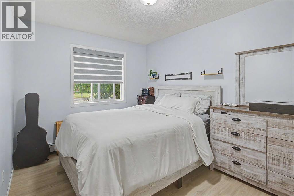 7724 Bowness Road Northwest Property Photo 16