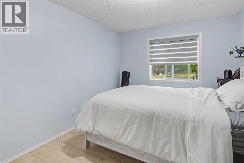 7724 Bowness Road Northwest Property Photo 17