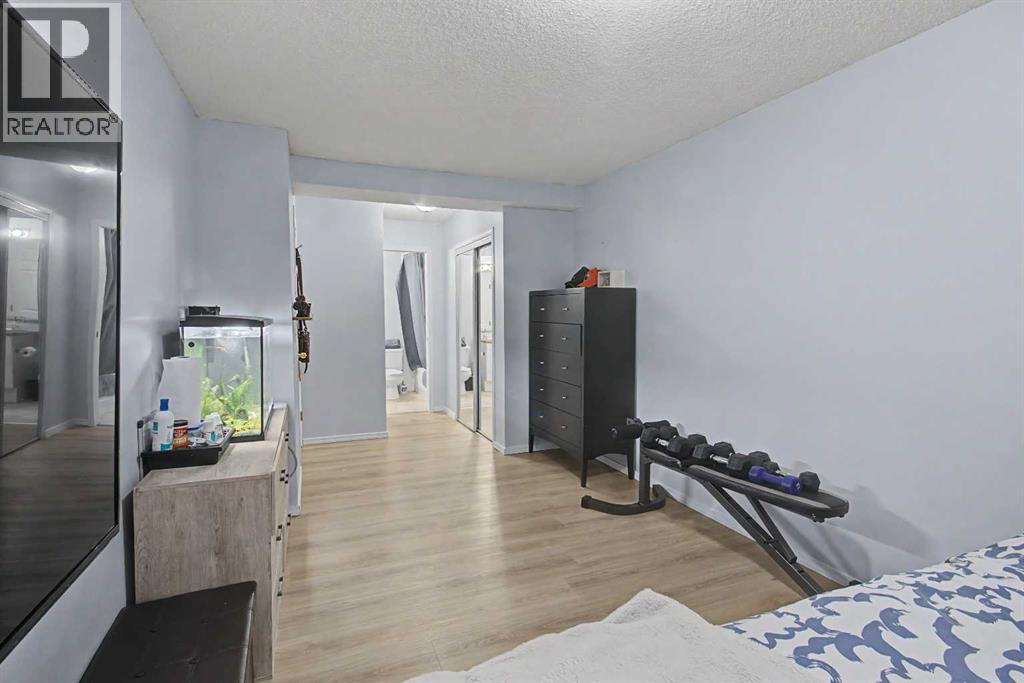 7724 Bowness Road Northwest Property Photo 20