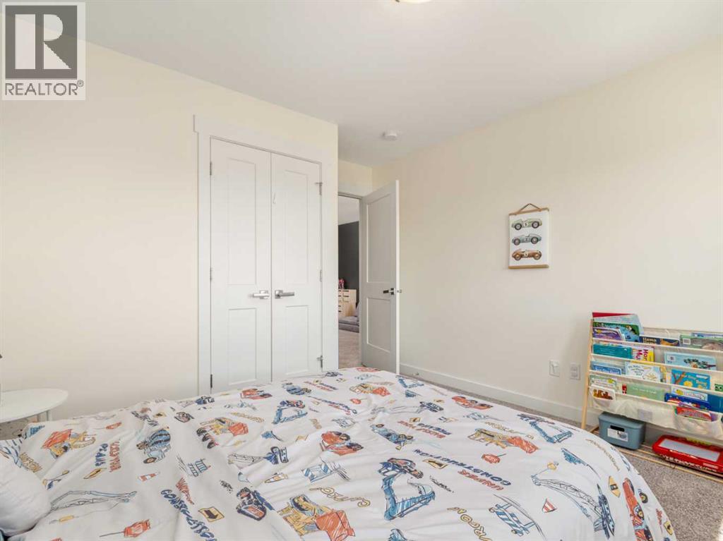 279 Northlander Bend W Property Photo 22