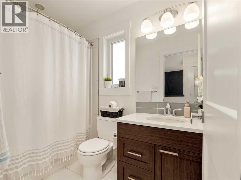 279 Northlander Bend W Property Photo 23