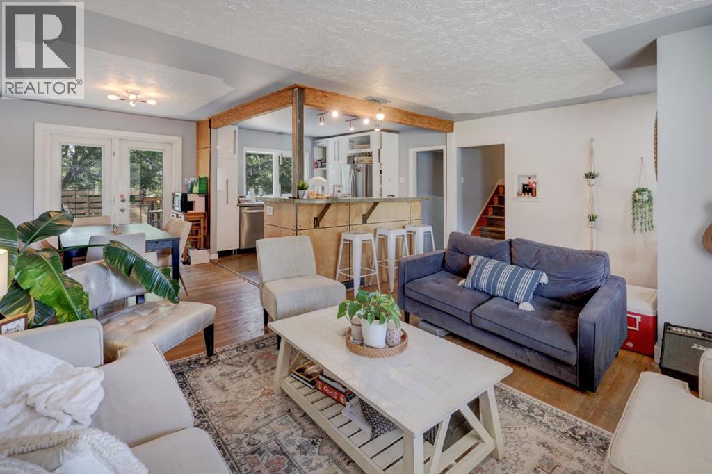 1615 23 Street Nw Property Photo 6