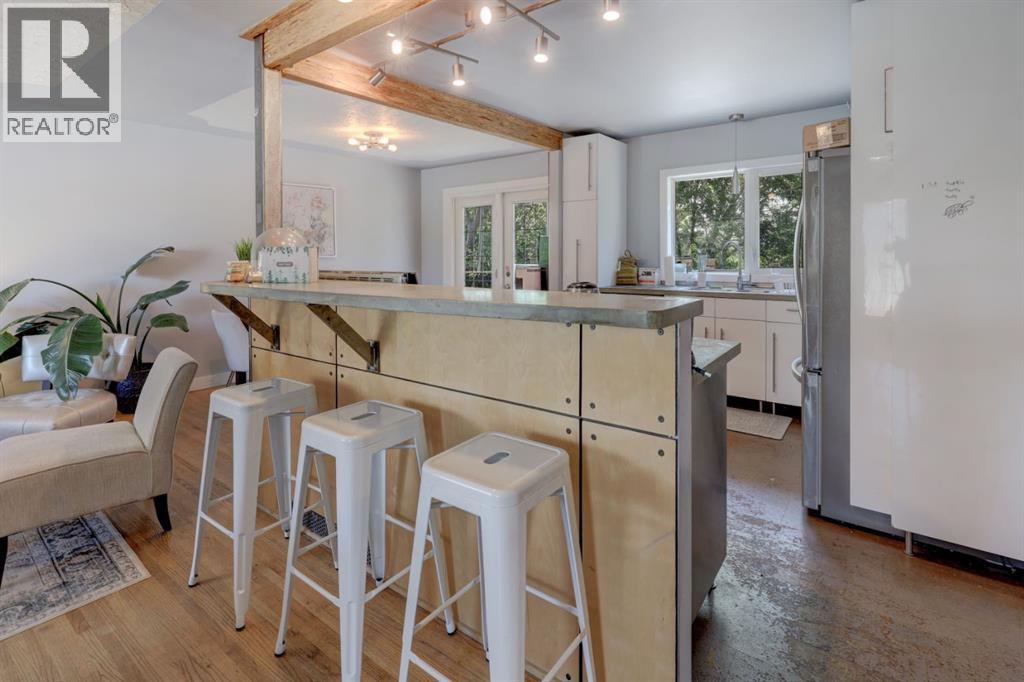 1615 23 Street Nw Property Photo 7