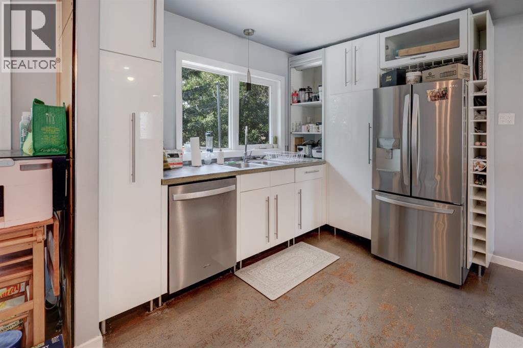 1615 23 Street Nw Property Photo 8