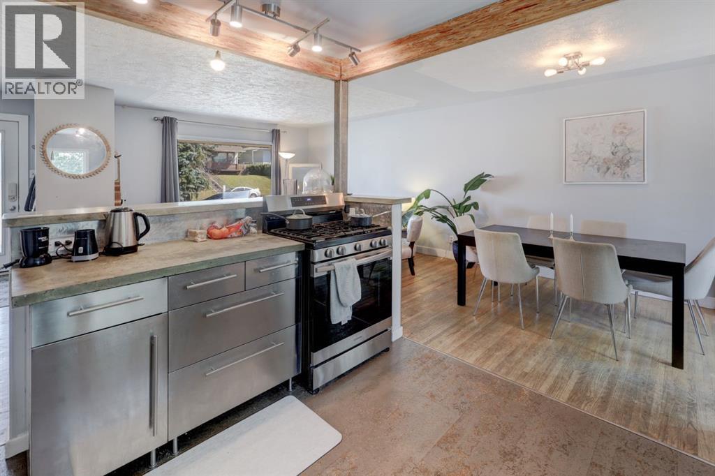 1615 23 Street Nw Property Photo 9