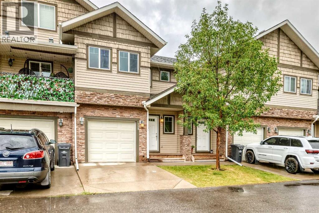 308 11 Avenue Property Photo 1