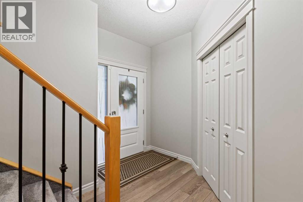 126 Chapman Close Se Property Photo 2