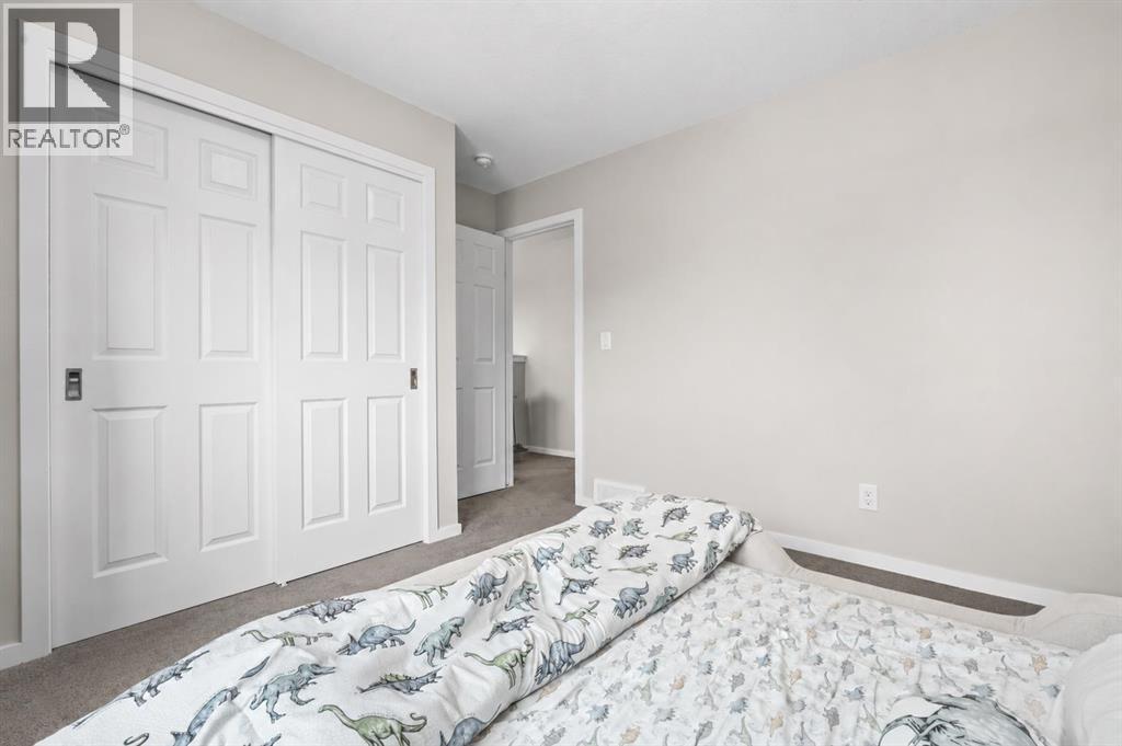 260 Carringham Way Nw Property Photo 19