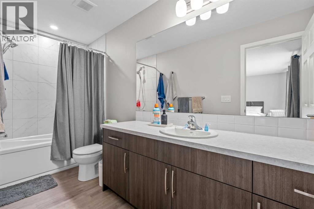 260 Carringham Way Nw Property Photo 24