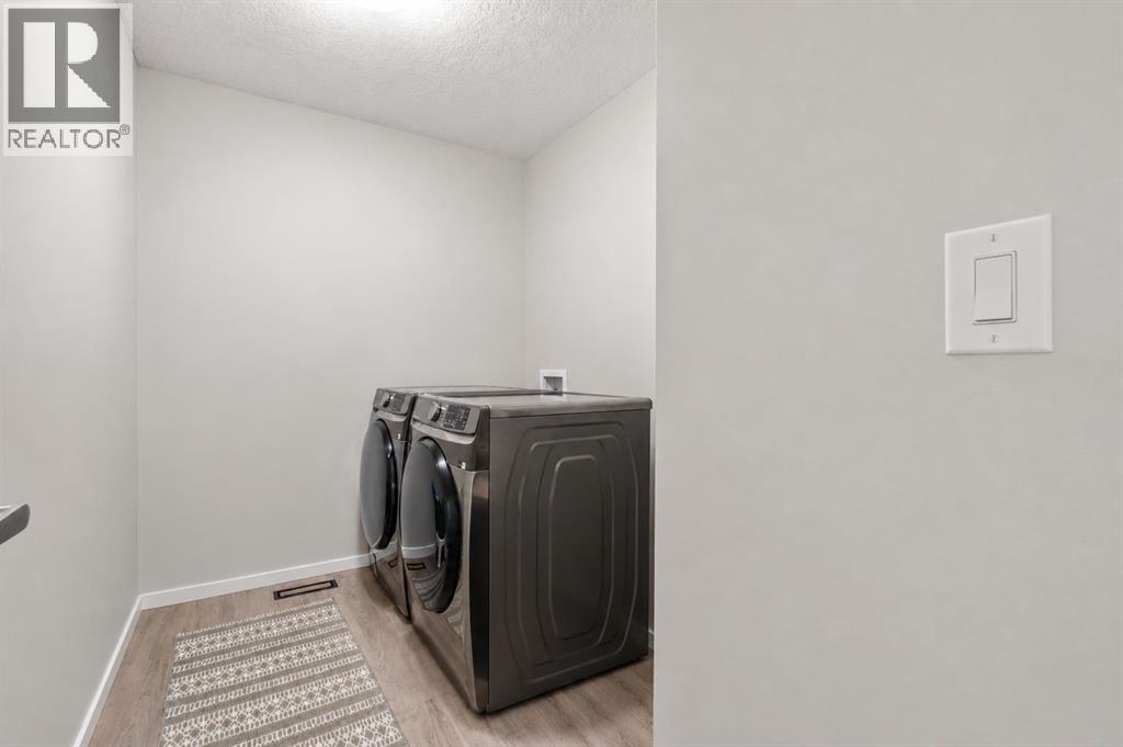 260 Carringham Way Nw Property Photo 27