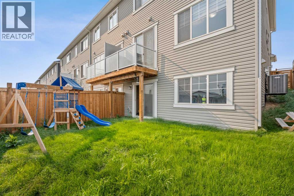 260 Carringham Way Nw Property Photo 33