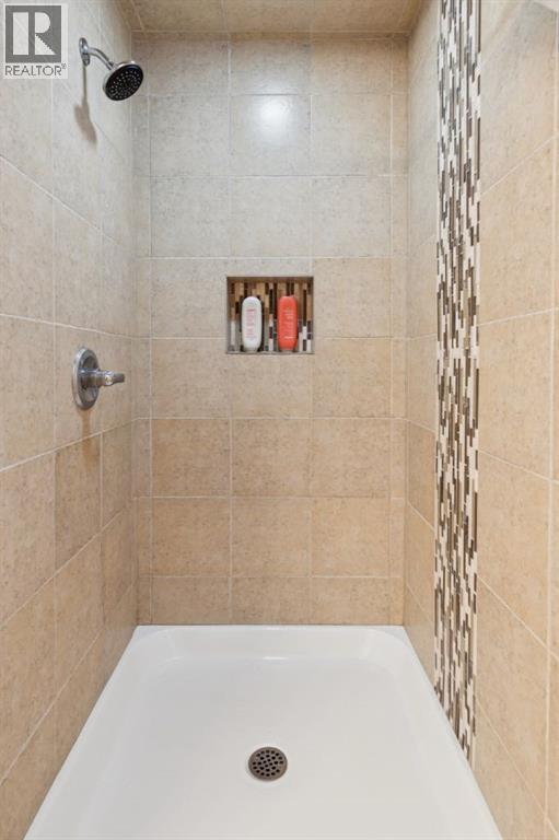 97 Tanner Close Se Property Photo 38