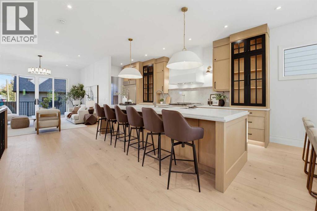 1612 49 Avenue Sw Property Photo 3