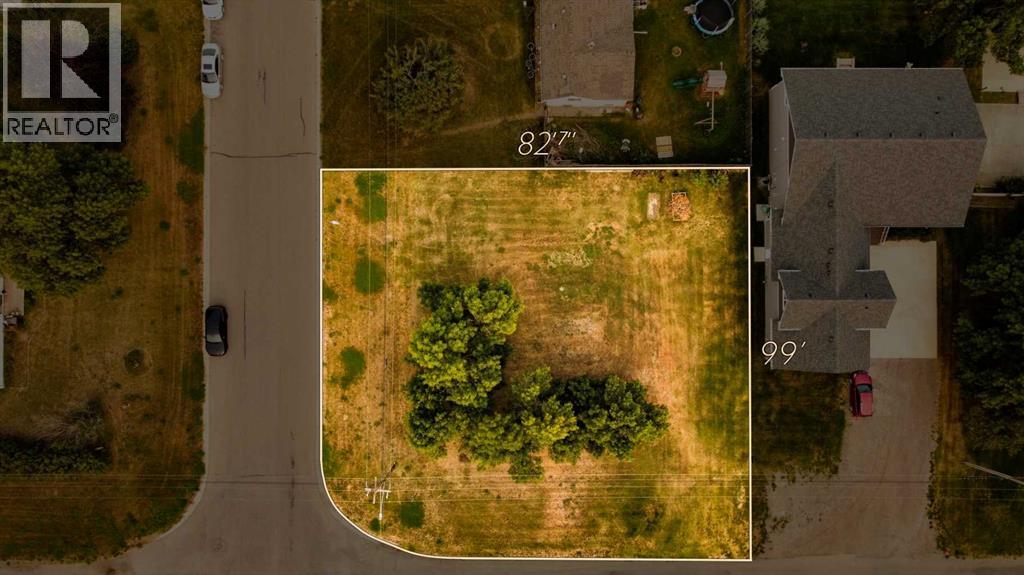 502 4 Street Property Photo 1