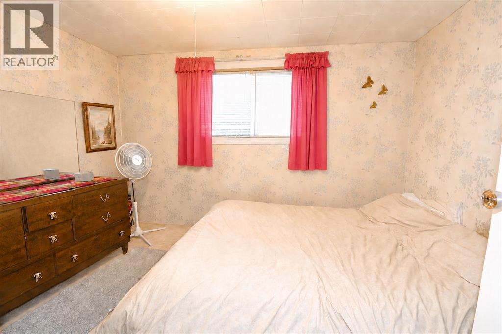 39 Chinook Road W Property Photo 25