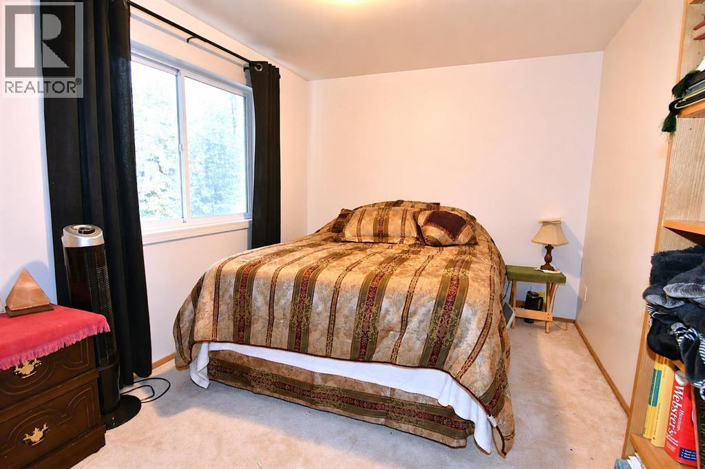 39 Chinook Road W Property Photo 27