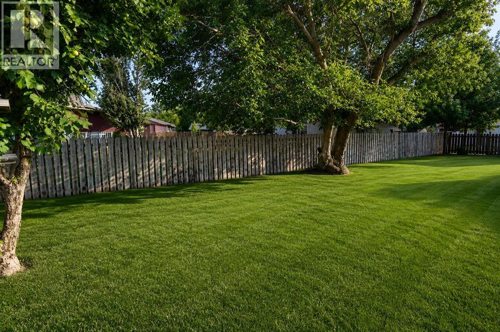 39 Chinook Road W Property Photo 40