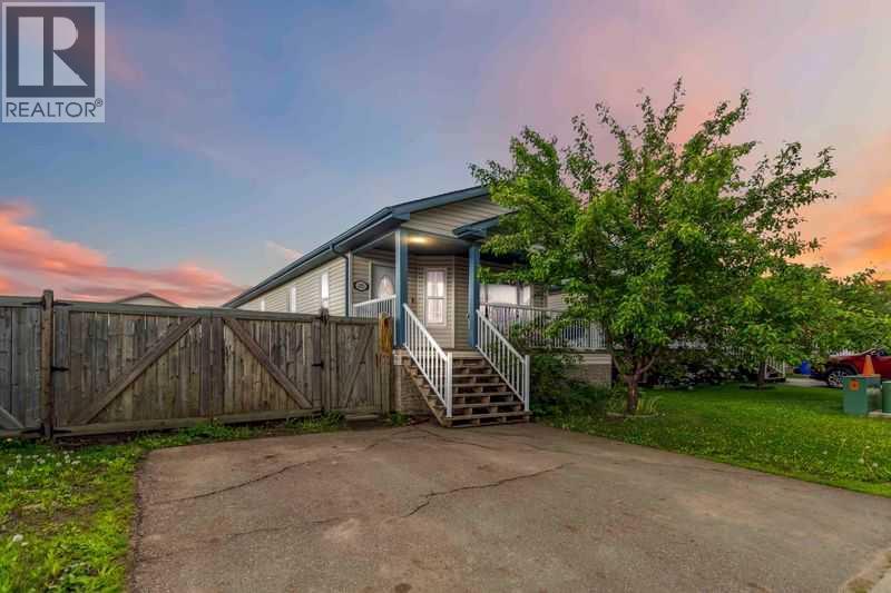 221 Ash Way Property Photo 1