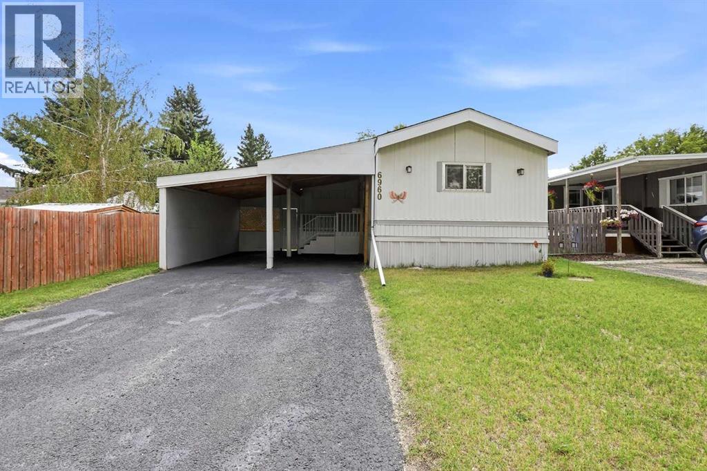 6960 63 Avenue Photo de la propriété 1