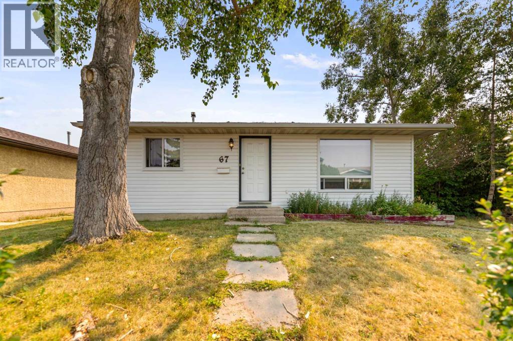 67 Falchurch Crescent NE Property Photo 1