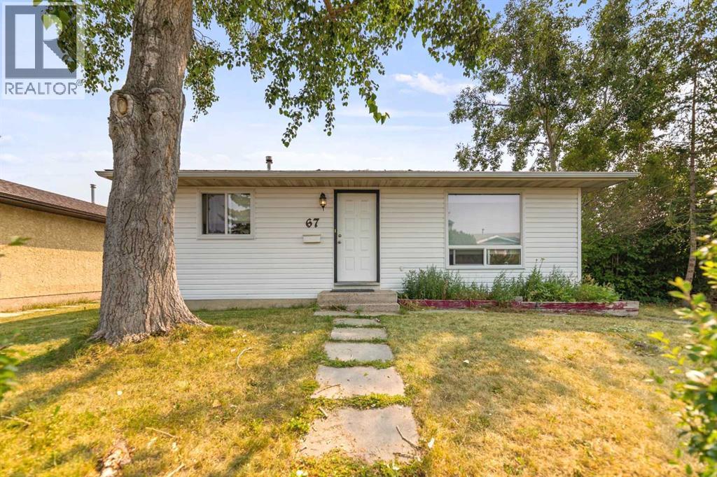 67 Falchurch Crescent NE Property Photo 1