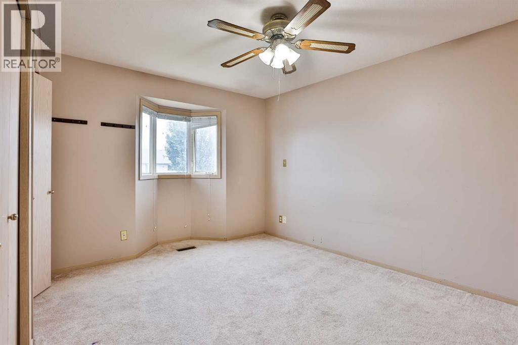 322 Assiniboia Place W Property Photo 9