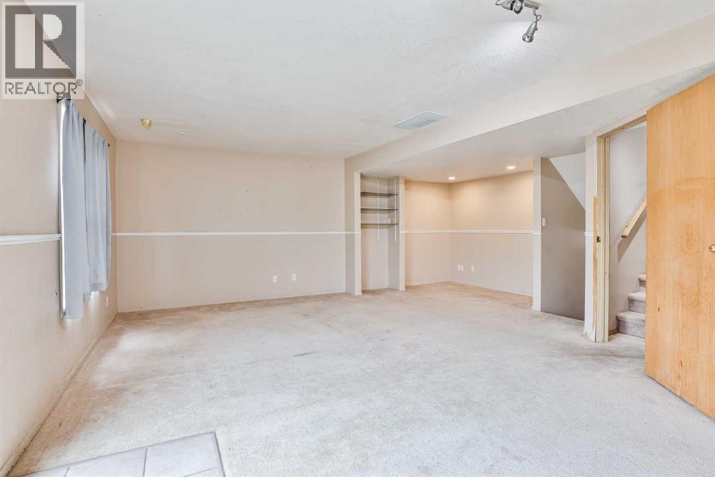 322 Assiniboia Place W Property Photo 13