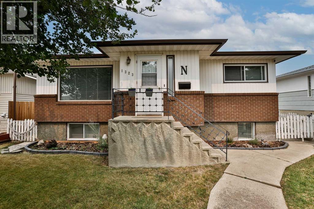 1323 3a Avenue N Photo de la propriété 1