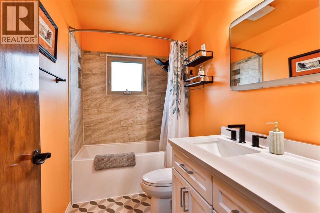 1323 3a Avenue N Property Photo 7