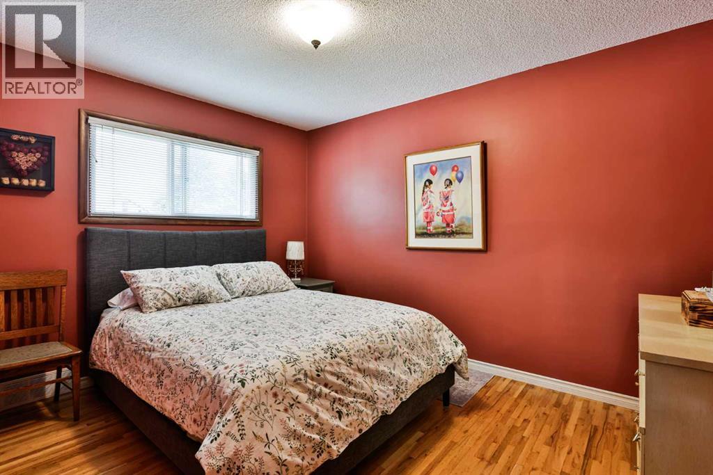 1323 3a Avenue N Property Photo 8