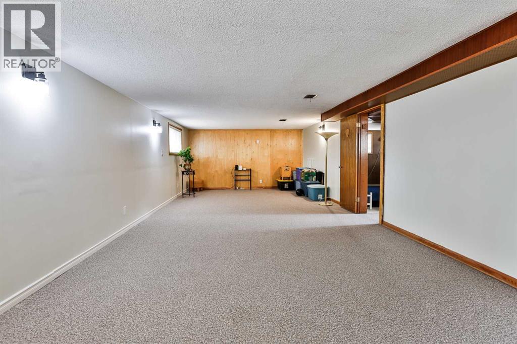 1323 3a Avenue N Property Photo 16