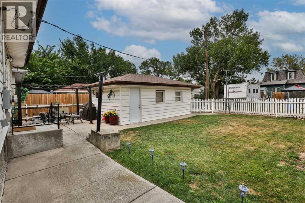 1323 3a Avenue N Property Photo 19